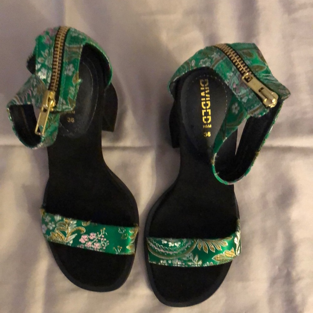 Chunky heel sandals